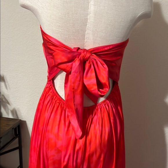 Elegant Strapless Red/pink jumpsuit , back tie / size large - Picture 3 of 5